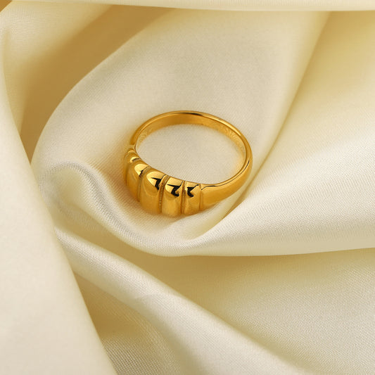 5pcs Style Layered Grain Smooth Round Croissant Ring Electroplated 18K Gold Stainless Steel Ring Ring