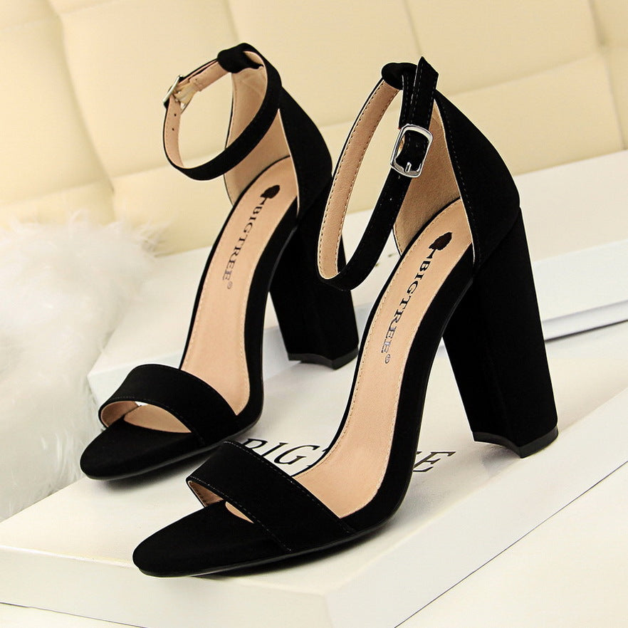 Women's Summer High Heels Fashion Simple Chunky Heels Sexy Nightclub One-Line Sandals