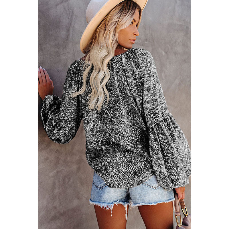 Autumn New Thin V-Neck Abstract Printed Chiffon Shirt Women Casual All-Match Long-Sleeved Pullover Woman