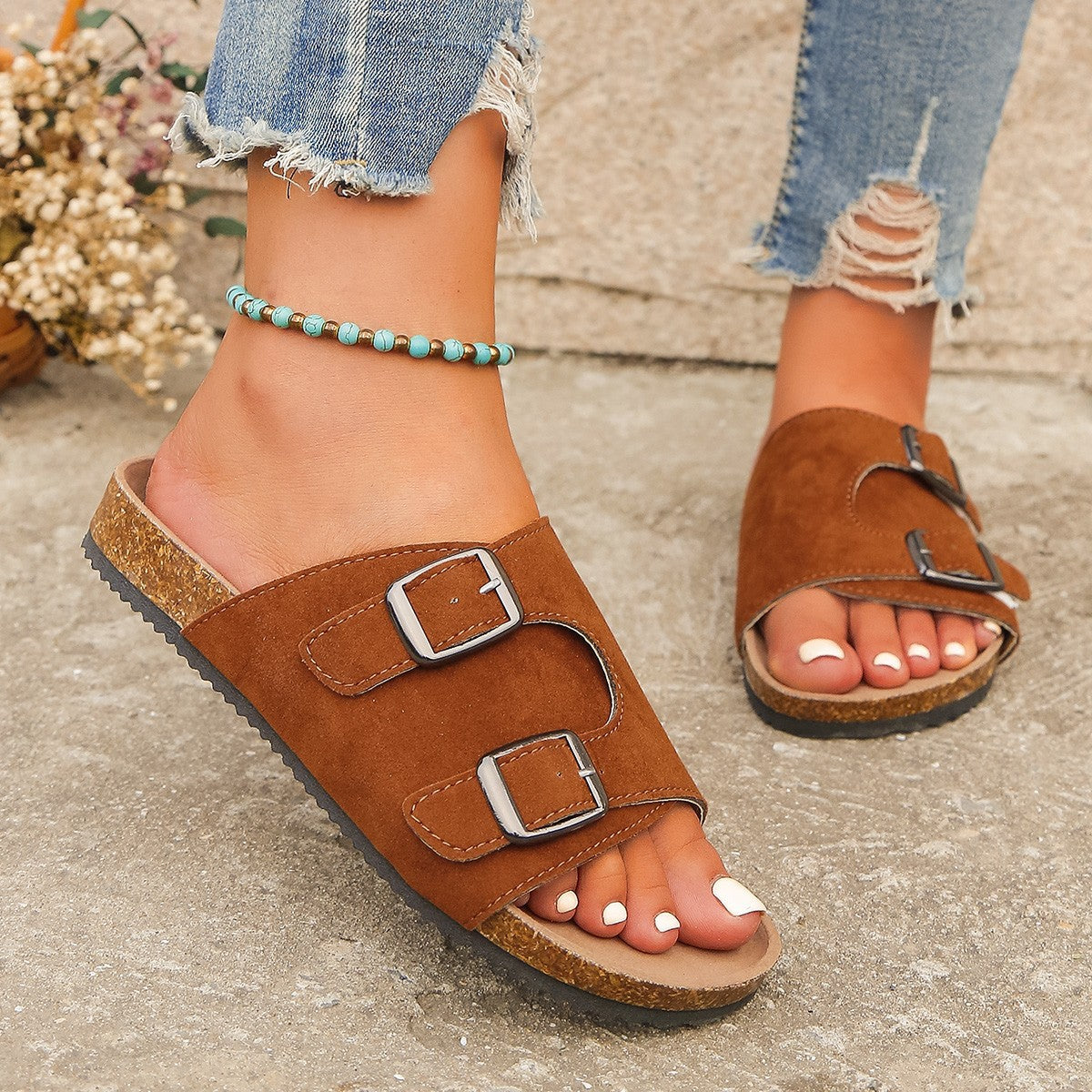 Large Size Slippers Women Summer New Round Head Buckle With Flat To Wear Casual Sandals