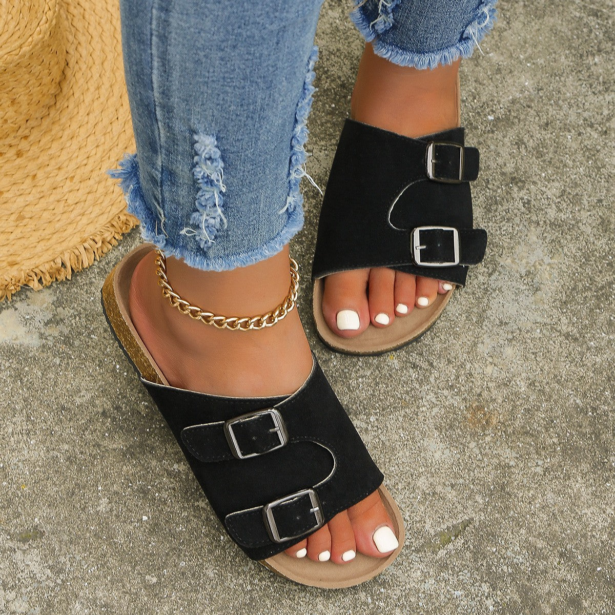 Large Size Slippers Women Summer New Round Head Buckle With Flat To Wear Casual Sandals