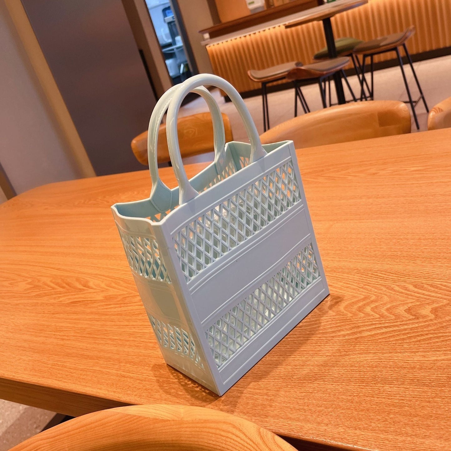 Summer New Shopping Basket Jelly Bag Large Capacity Basket Storage Basket Candy-Colored Hollowed Out Beach Bag